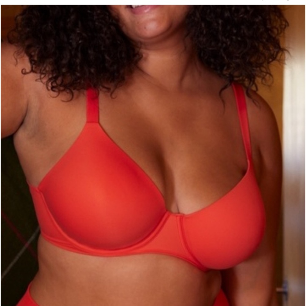 💥AERIE SMOOTHEZ FULL COVERAGE LIGHTLY LINED BRA SIZE
